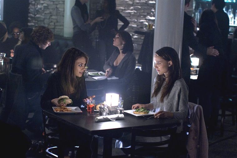 black_swan_cap1