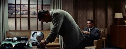 les inconnus dans la ville 01