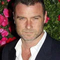 Liev Schreiber ou pas dans le rôle de Chris Benoît ?