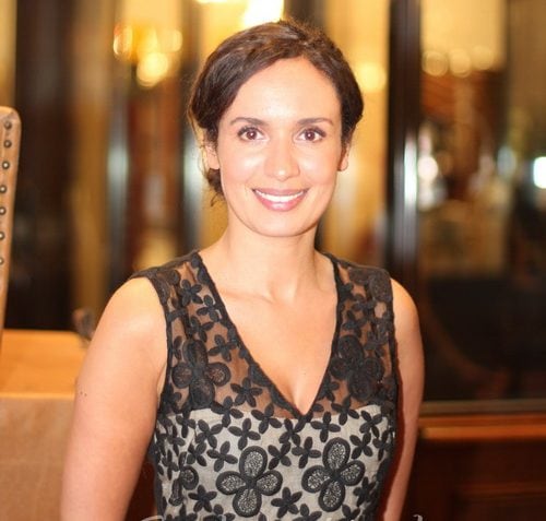 Interview de Amelle Chahbi pour le film Amour sur place ou à emporter