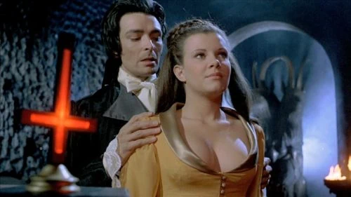 Les sévices de Dracula 5 les sévices de dracula (1)