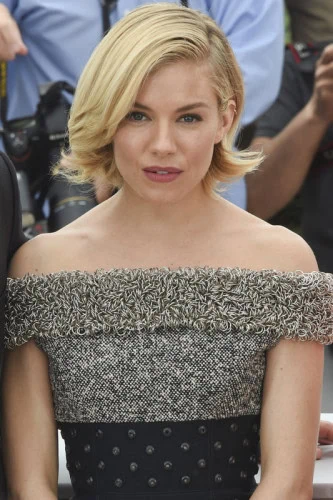 SIENNA_MILLER_10