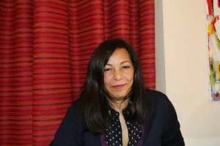 Interview de la réalisatrice Fejria Deliba pour le film D'une pierre deux coups