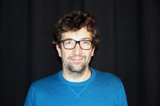 Interview du réalisateur François Desagnat pour le film Adopte un veuf