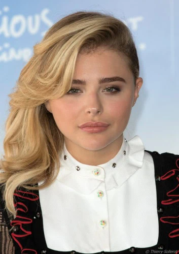 03-09-2016-9-chloe-grace-moretz