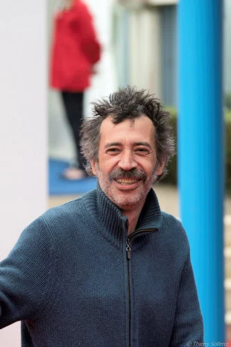 04-09-2016-eric-elmosnino