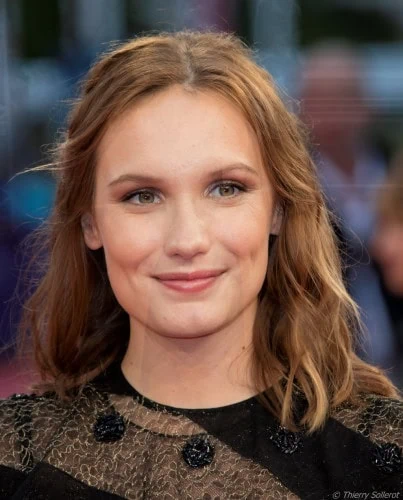 05-09-2016-37-ana-girardot