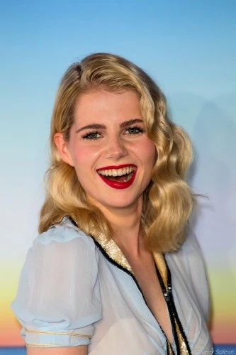 06-09-2016-10-lucy-boynton