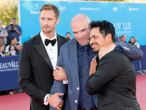 08-09-2016-14-alexander-skarsgard-john-michael-mcdonagh-michael-pena