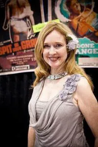 Camille Keaton première invitée confirmée du Festival Bloody Week-End 2019