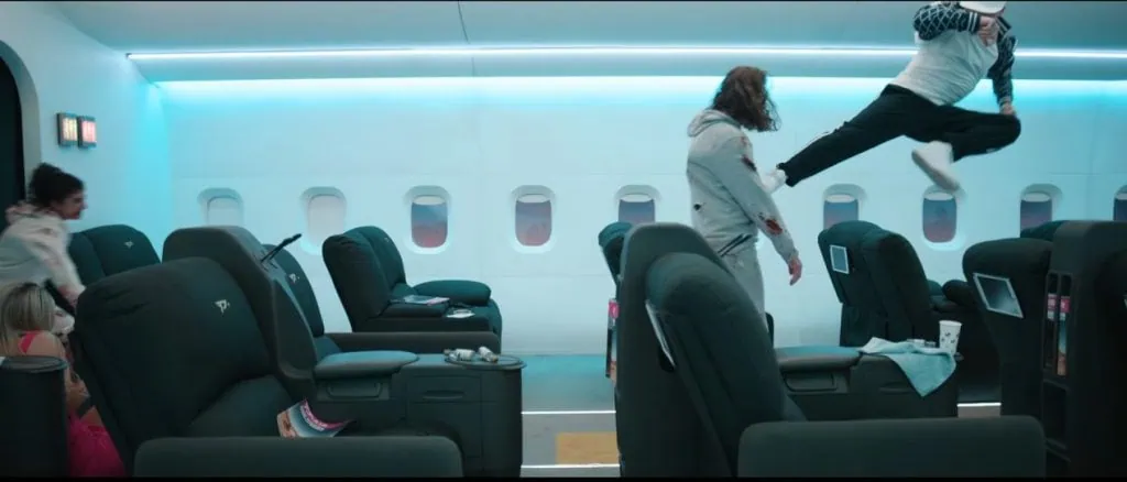 Trailer Zombie Plane : une comédie horrifique déjantée avec Chuck Norris 5 Trailer Zombie Plane : une comédie horrifique déjantée avec Chuck Norris