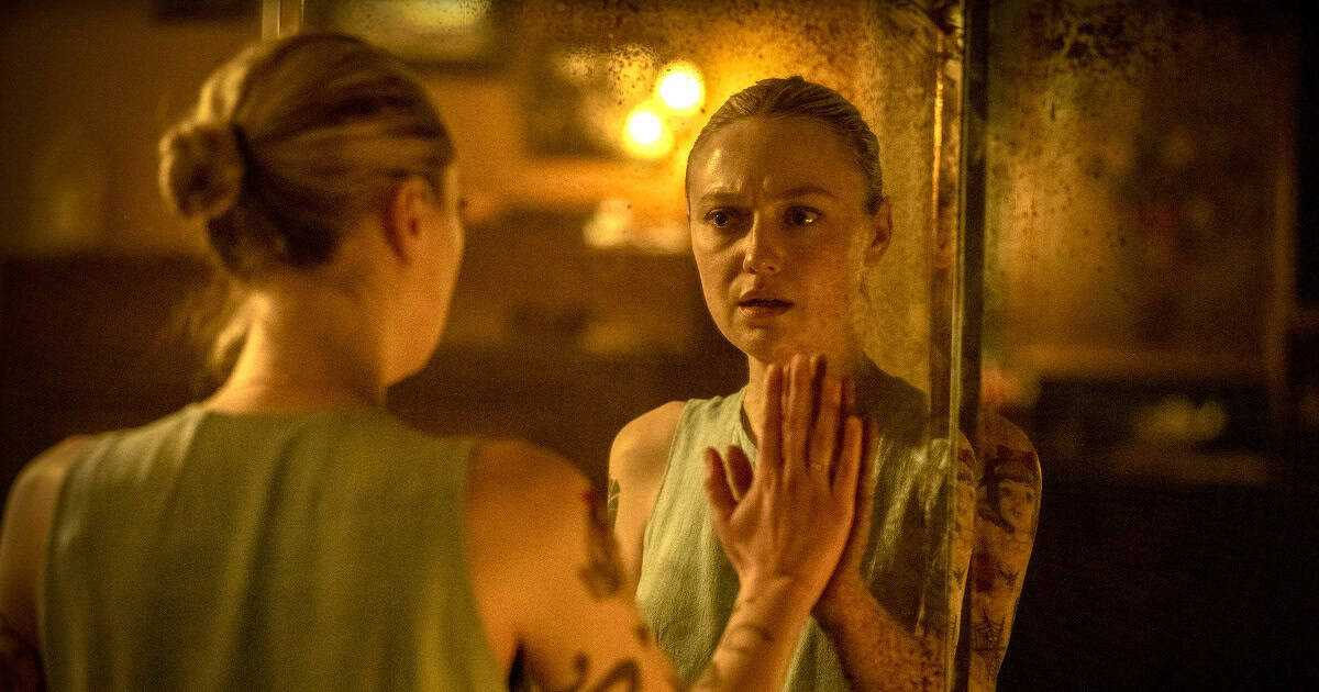 vicious-dakota-fanning-featured