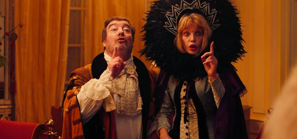 VADE RETRO : Antonin Peretjatko revisite le mythe du vampire avec humour 6 VADE RETRO : Antonin Peretjatko revisite le mythe du vampire avec humour