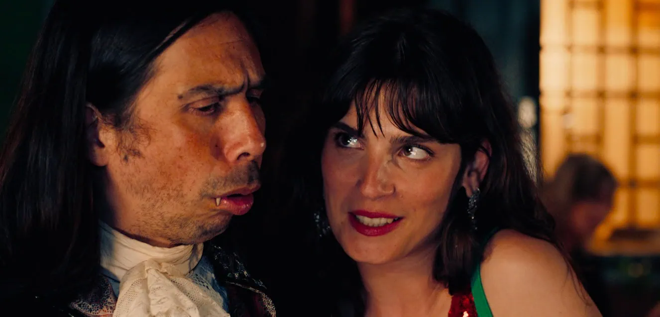 VADE RETRO : Antonin Peretjatko revisite le mythe du vampire avec humour 2 VADE RETRO : Antonin Peretjatko revisite le mythe du vampire avec humour