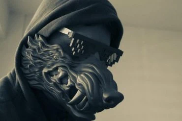 Trailer Muzzle: City of Wolves de John Stalberg Jr.