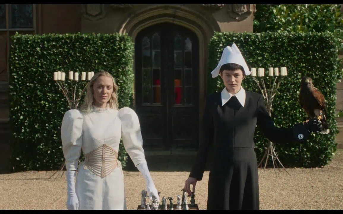 Bande-annonce 100 Nights of Hero de Julia Jackman