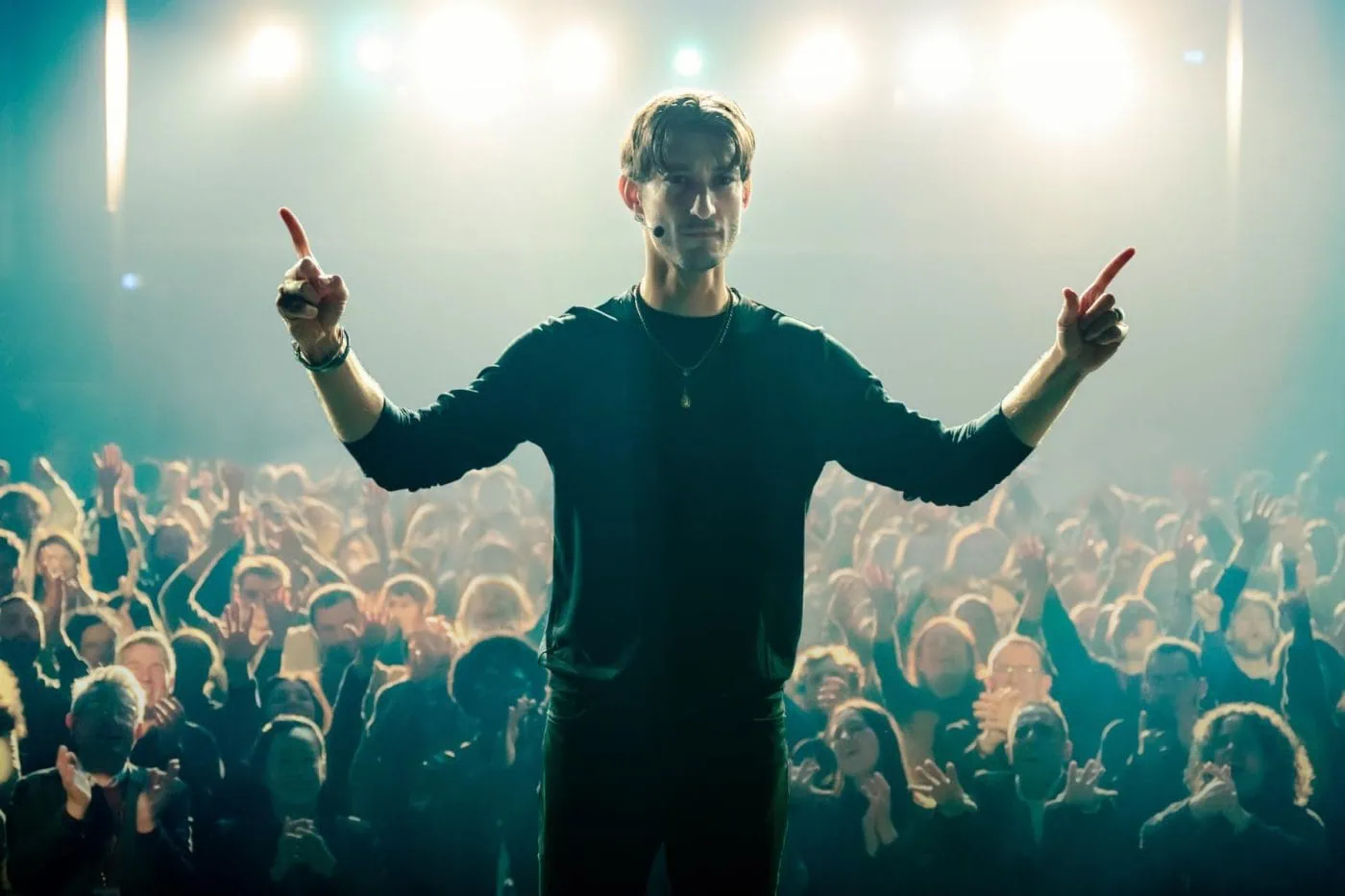 Gourou Piierre Niney