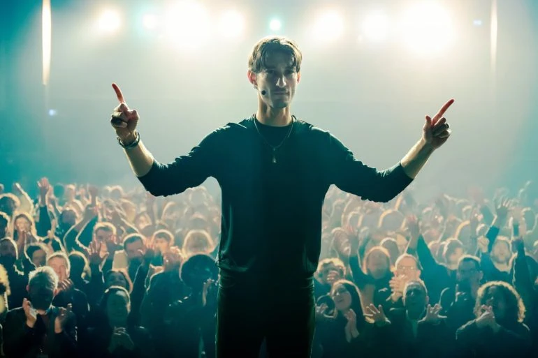 Bande-annonce Gourou de Yann Gozlan 12 Gourou Piierre Niney