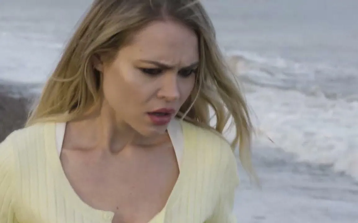 Bande annonce de Sharks vs. Mermaids : un requin-garou affronte des sirènes cannibales 1 Bande annonce de Sharks vs. Mermaids : un requin-garou affronte des sirènes cannibales