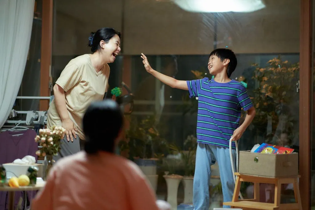 Bande-annonce The World of Love : drame sud-coréen poignant 6 Bande-annonce The World of Love : drame sud-coréen poignant