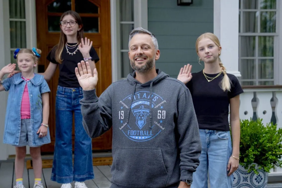 Bande-annonce de The Breadwinner : Nate Bargatze en père débordé 1 Bande-annonce de The Breadwinner : Nate Bargatze en père débordé