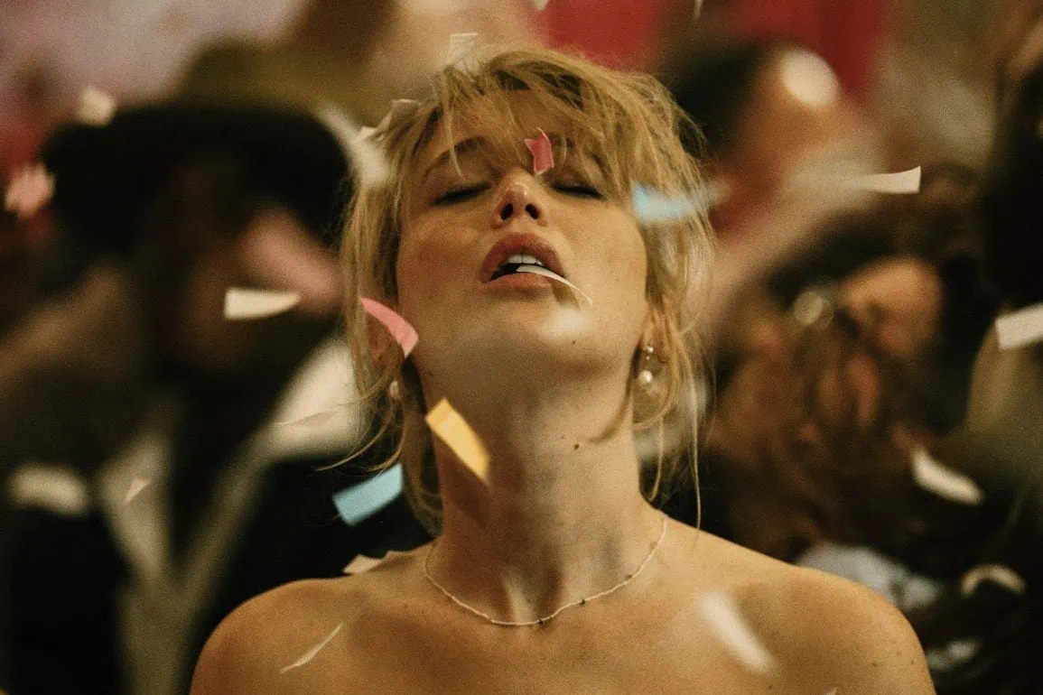 Bande-annonce de Die My Love : Jennifer Lawrence et Robert Pattinson 1 Bande-annonce de Die My Love : Jennifer Lawrence et Robert Pattinson