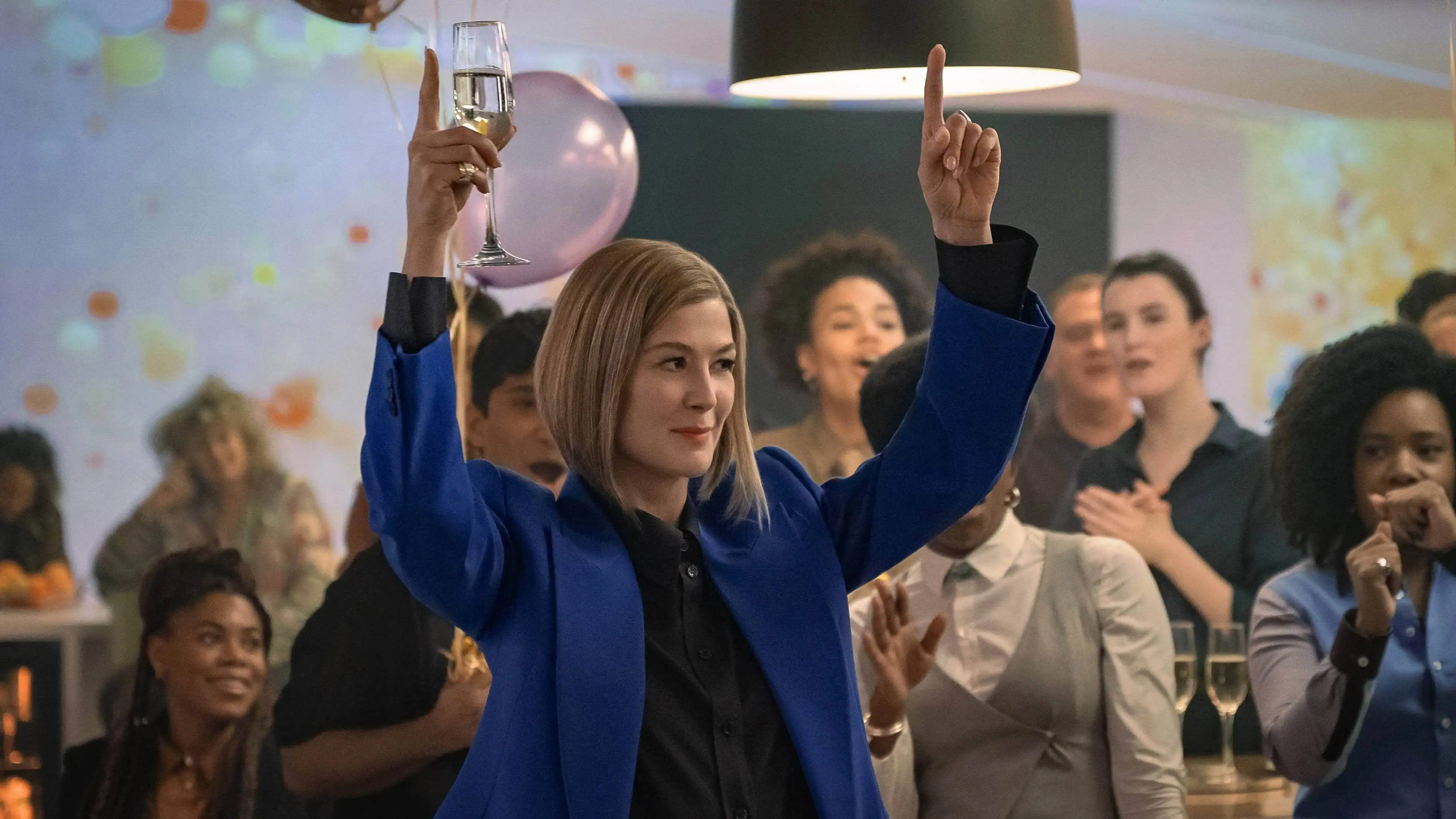 Bande-annonce Ladies First : Sacha Baron Cohen dans un monde inversé 3 Bande-annonce Ladies First : Sacha Baron Cohen dans un monde inversé