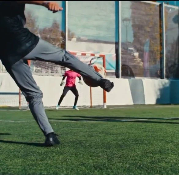 Bande annonce de Bombonera : le film de streetfoot de Syrine Boulanouar 1 Bande annonce de Bombonera : le film de streetfoot de Syrine Boulanouar