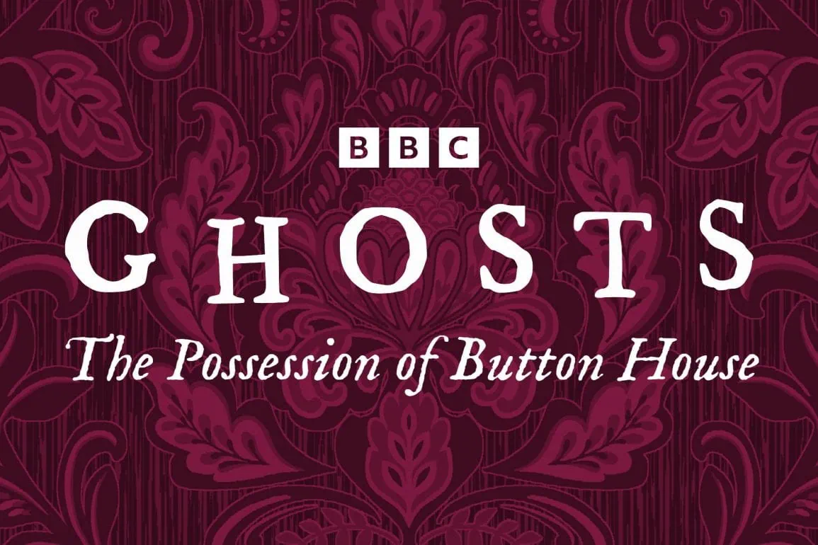 Bande annonce de Ghosts: The Possession of Button House : la sitcom culte passe au long métrage 1 Miniature de la bande-annonce du film Ghosts: The Possession of Button House
