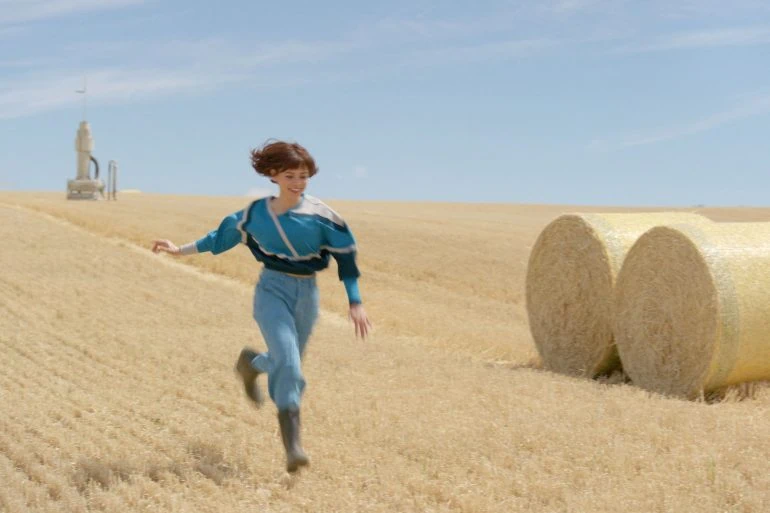 Bande annonce de Klara et le Soleil avec Jenna Ortega : Taika Waititi adapte Kazuo Ishiguro 3 Miniature de la bande-annonce du film Klara et le Soleil