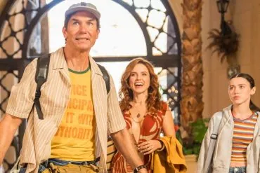 Bande annonce de Summer's Last Resort : comédie ado ensoleillée chez Tubi 11 Miniature de la bande-annonce du film Summer's Last Resort