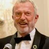 Sam Neill est mort à 78 ans : l’Alan Grant de Jurassic Park s’en va
