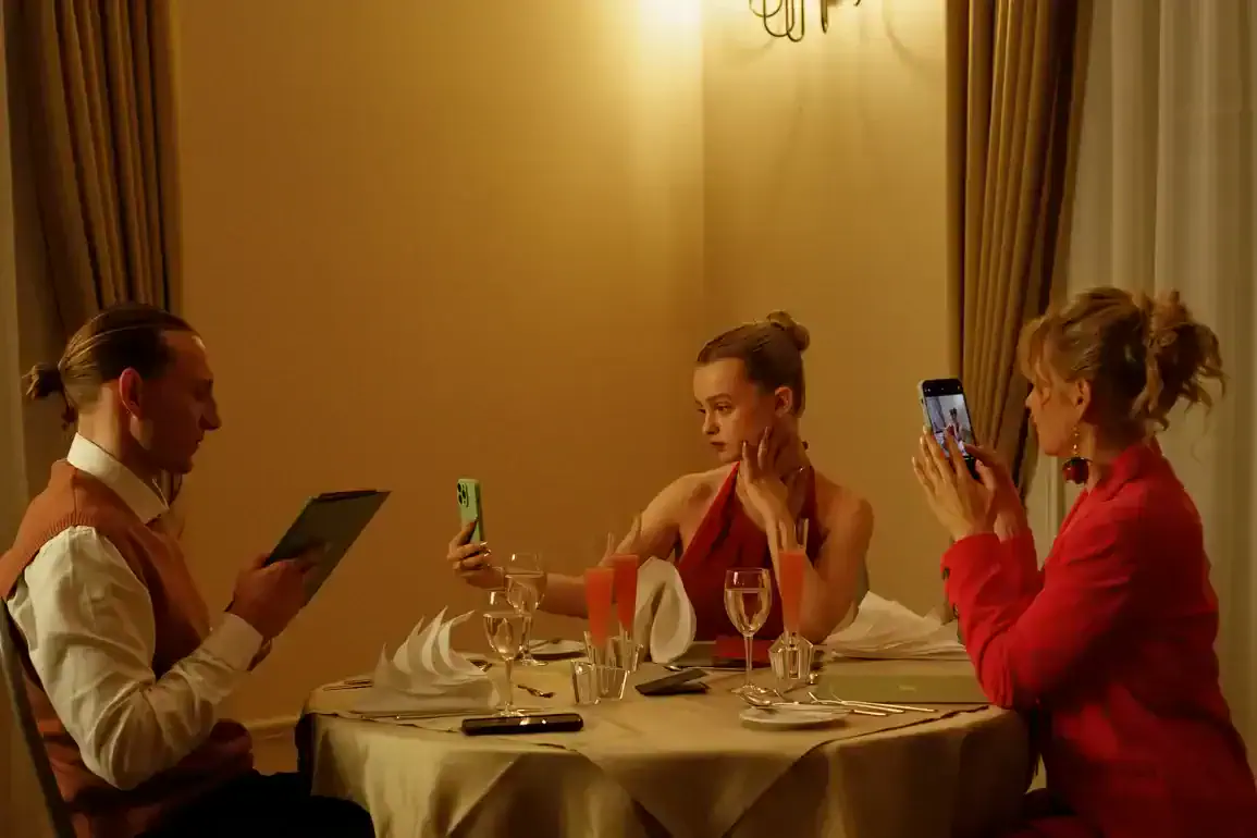 Bande annonce de Babystar : le drame satirique sur les family influencers 1 Miniature de la bande-annonce du film Babystar