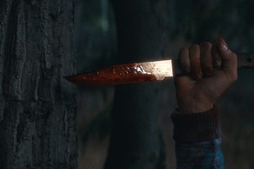 Bande annonce de Crystal Lake : le retour sanglant de Jason en série 11 Miniature de la bande-annonce du film Crystal Lake