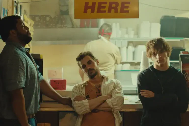 Idiots : Macon Blair signe une comédie avec Dave Franco 3 Miniature de la bande-annonce du film Idiots