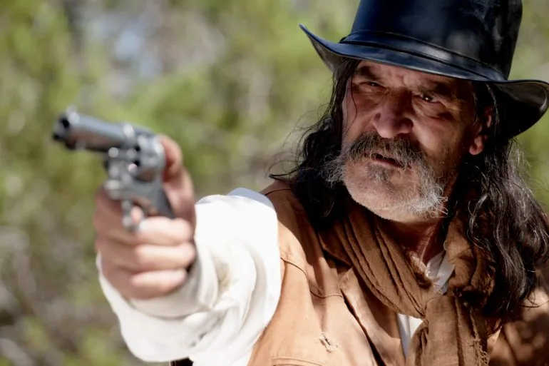 Wyatt Earp : Brett Bentman signe un western de hors-la-loi 6 Miniature de la bande-annonce du film Wyatt Earp