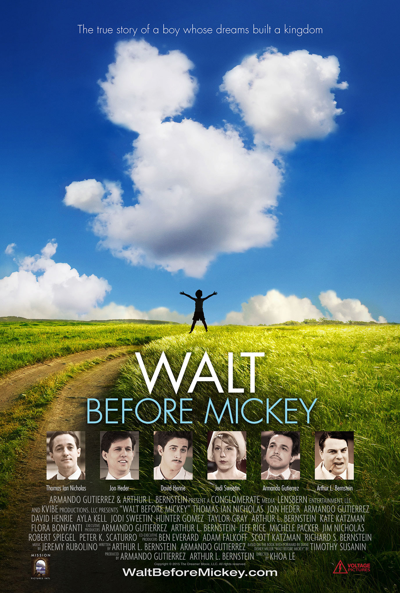 Critique de Walt avant Mickey 4 Affiche officielle du film Walt avant Mickey