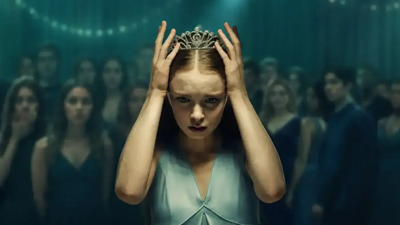Bande annonce de Carrie : Mike Flanagan adapte Stephen King en série sur Prime Video 2 Miniature de la bande-annonce du film Carrie