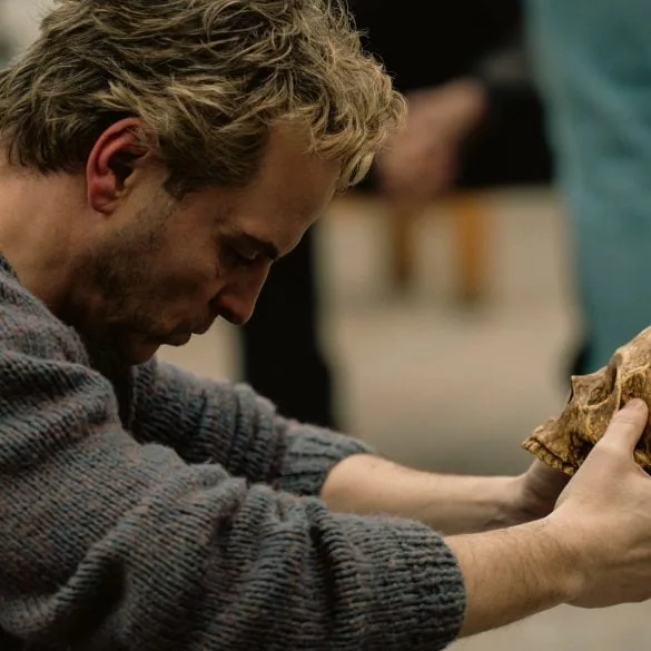 Bande annonce de Elsinore : Andrew Scott incarne le comédien Ian Charleson