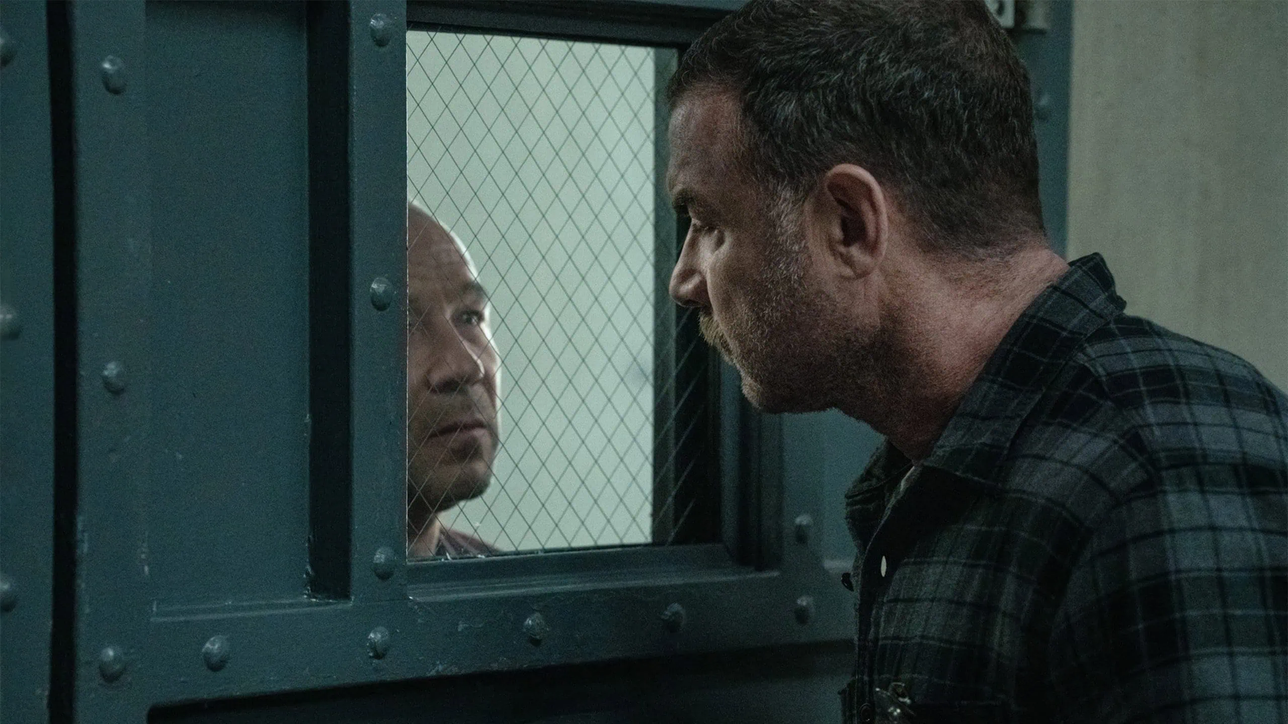 Bande annonce de Nocturne : Liev Schreiber affronte un tueur en série sur Apple TV 5 Scu00e8ne du film Nocturne