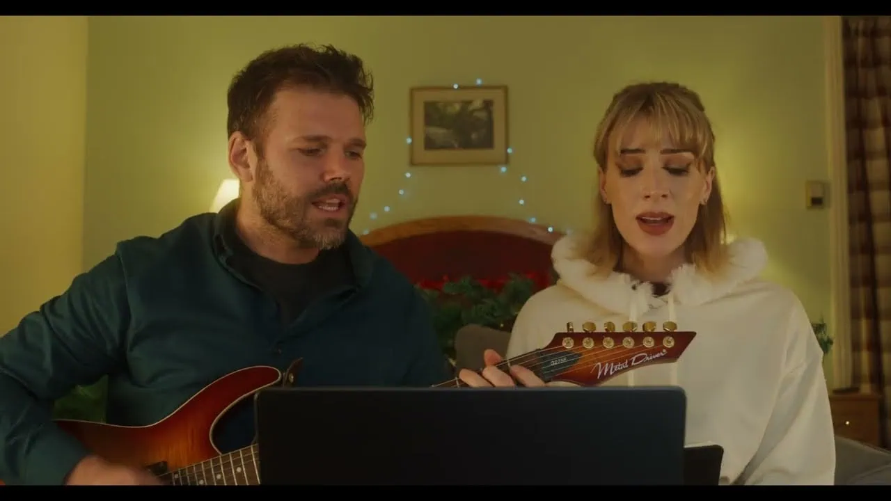 Bande-annonce de Christmas & Chaos : une comédie romantique galloise 6 Scu00e8ne du film Christmas & Chaos