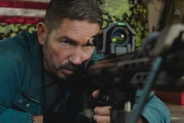 Nouvelle Bande-annonce de Ghost Soldier : Jim Caviezel défend son village 61 Nouvelle Bande-annonce de Ghost Soldier : Jim Caviezel défend son village