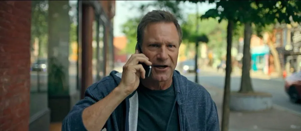 Model Citizen : la bande-annonce du thriller SF avec Aaron Eckhart 3 Model Citizen : la bande-annonce du thriller SF avec Aaron Eckhart