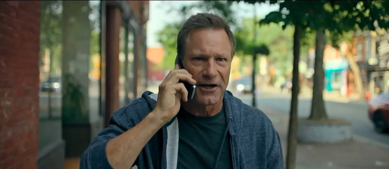 Model Citizen : la bande-annonce du thriller SF avec Aaron Eckhart 2 Model Citizen : la bande-annonce du thriller SF avec Aaron Eckhart
