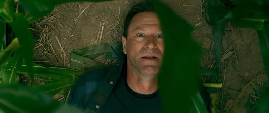 Model Citizen : la bande-annonce du thriller SF avec Aaron Eckhart 4 Model Citizen : la bande-annonce du thriller SF avec Aaron Eckhart