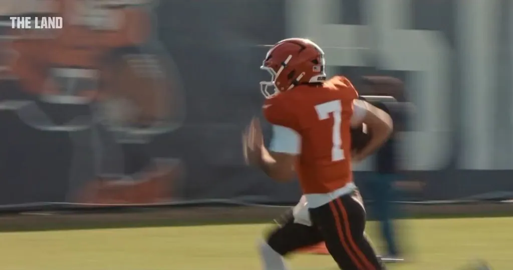 Bande-annonce de The Land : Dan Fogelman face à la NFL 3 Bande-annonce de The Land : Dan Fogelman face à la NFL